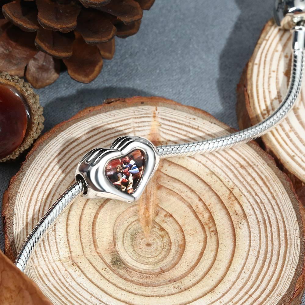 Gepersonaliseerde Finger Heart Foto Bedel – S925 Zilver, Uniek Liefdescadeau