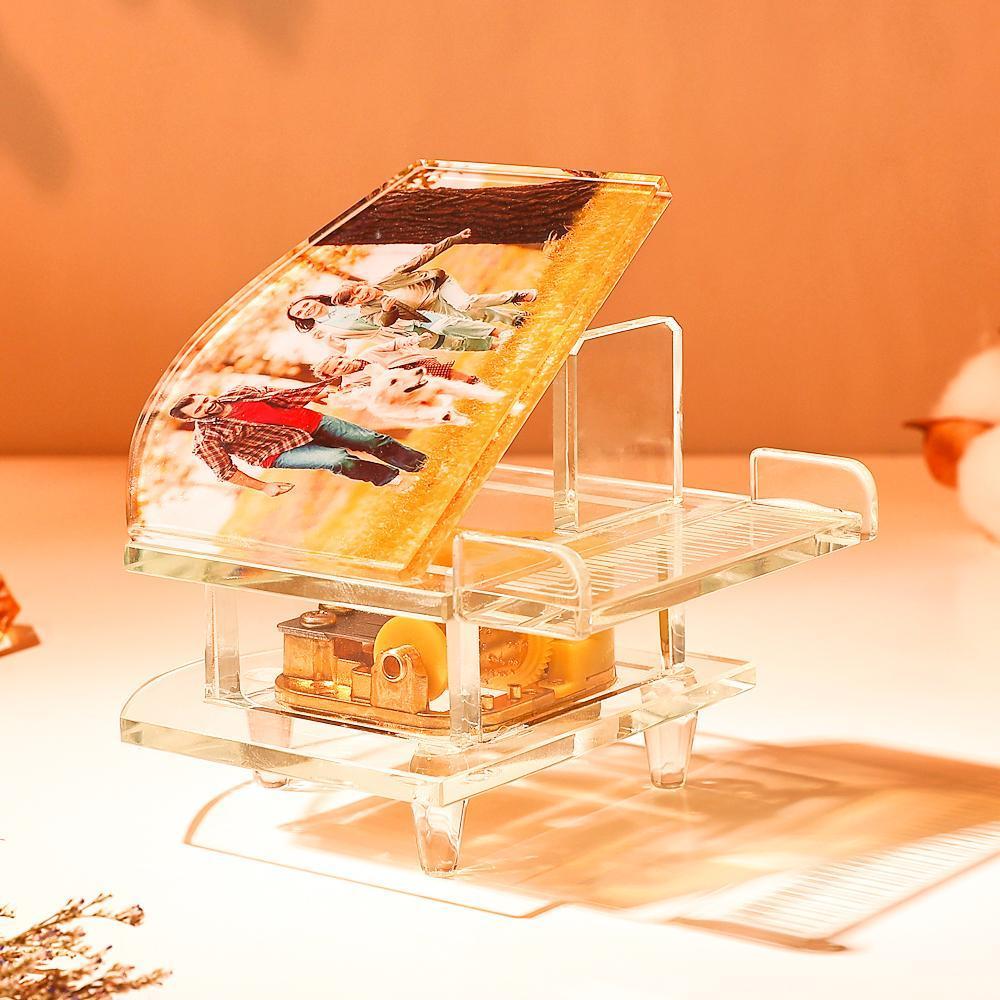 Gepersonaliseerde Kristallen Piano Muziekdoos – Luxe Decoratie voor op Tafel of Bureau