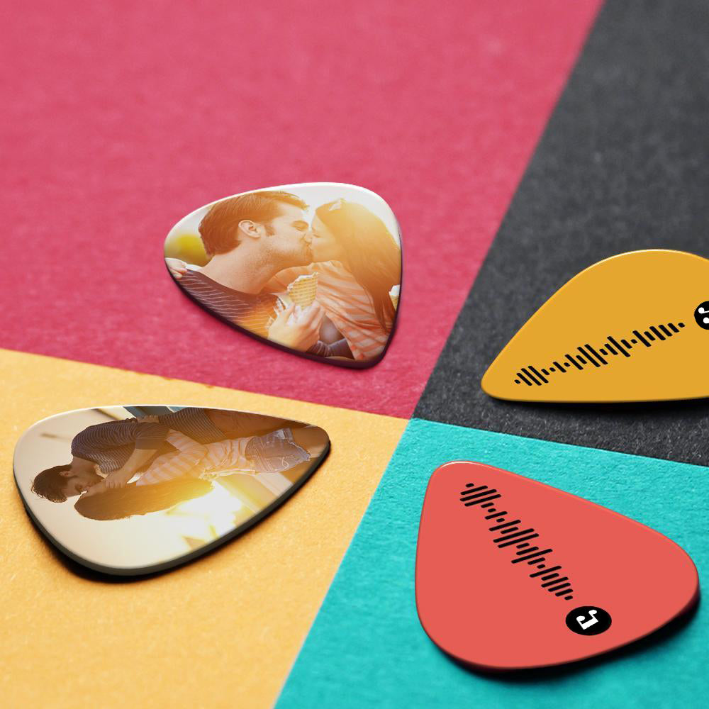 Gepersonaliseerde Gitaarplectrums met Code – Dubbelzijdig Gegraveerd & Bedrukt met Foto (12 stuks) Perfecte Kerstcadeaus