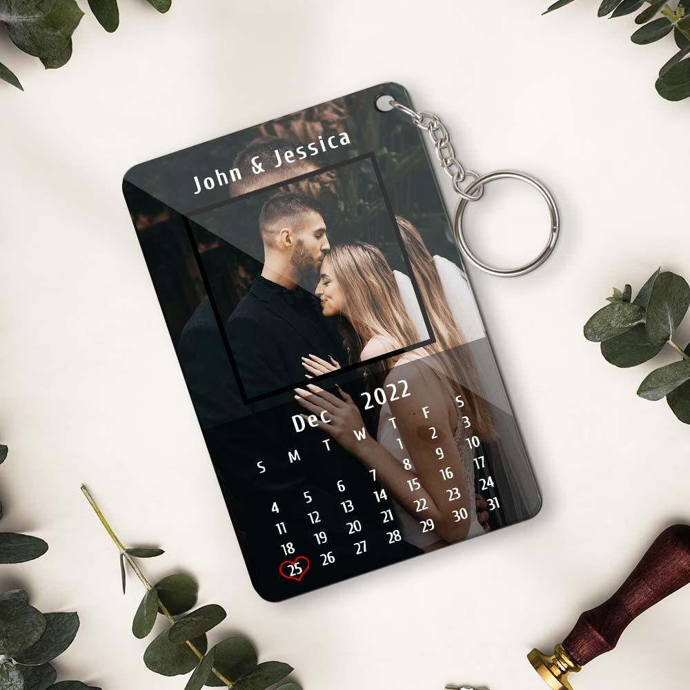 Gepersonaliseerde Kalender Sleutelhanger voor Koppels – Acryl Sleutelhanger met Foto en Tekst