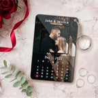 Gepersonaliseerde Kalender Sleutelhanger voor Koppels – Acryl Sleutelhanger met Foto en Tekst